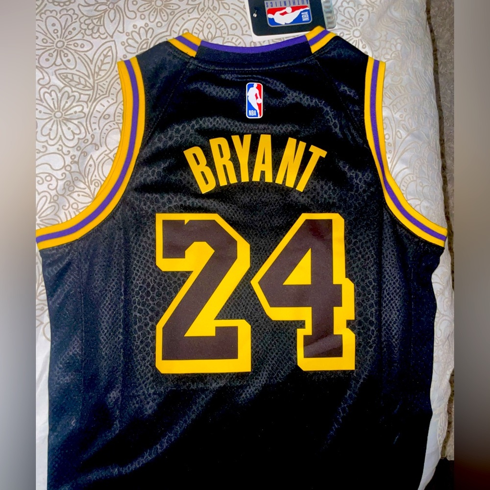 Kids Medium Kobe 8/24 Jersey